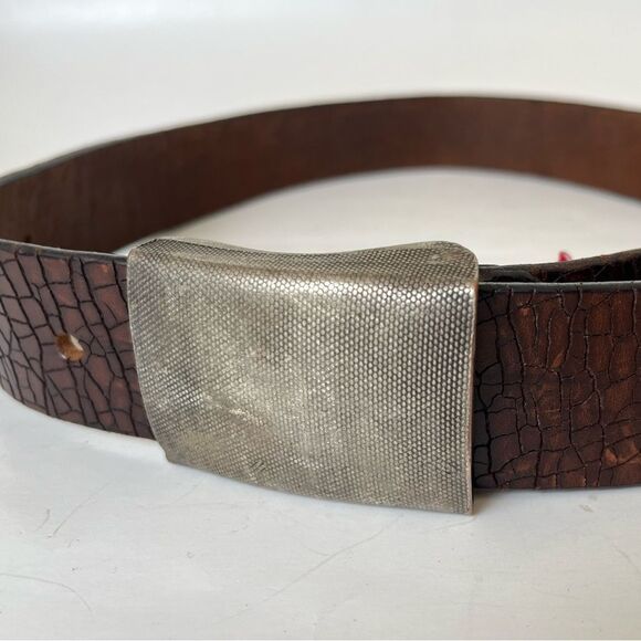 Tobacco Road Crackled Leather Belt Small Statement Buckle Shovelle USA 27 to 31 - Picture 6 of 10
